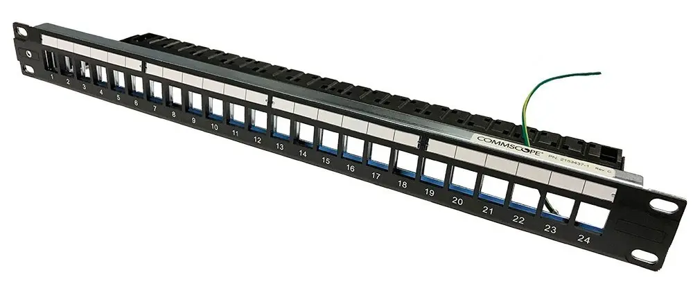 PATCH PANEL DE 24 PUERTOS CAT6/CAT6A COMMSCOPE